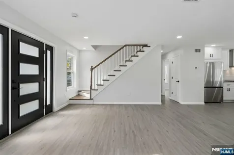 26 Hunterdon Road West Orange NJ 07052