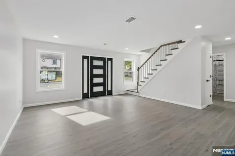 26 Hunterdon Road West Orange NJ 07052