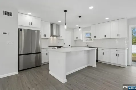 26 Hunterdon Road West Orange NJ 07052