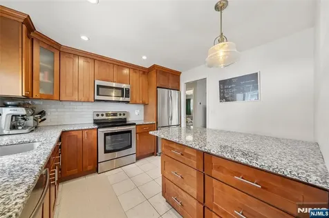155 Zabriskie Place River Edge NJ 07661