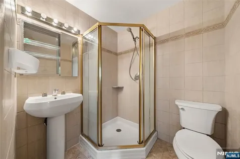155 Zabriskie Place River Edge NJ 07661