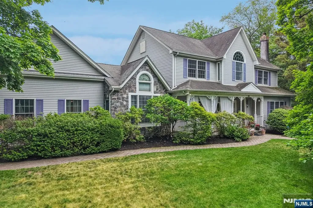 43 N Pleasant Avenue Ridgewood NJ 07450