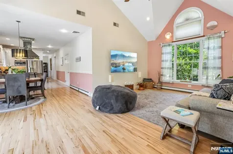 43 N Pleasant Avenue Ridgewood NJ 07450
