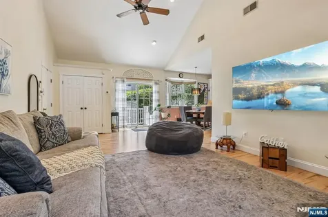 43 N Pleasant Avenue Ridgewood NJ 07450