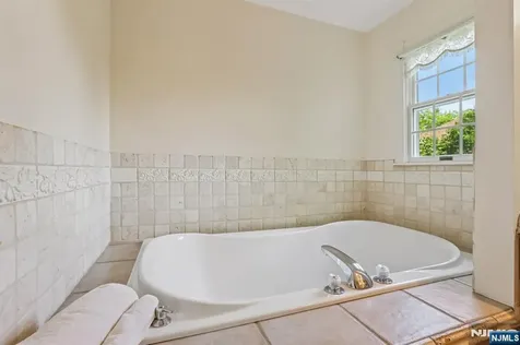 43 N Pleasant Avenue Ridgewood NJ 07450