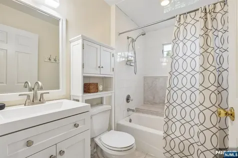 43 N Pleasant Avenue Ridgewood NJ 07450