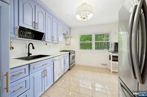 11 Meadow Street Demarest NJ 07627