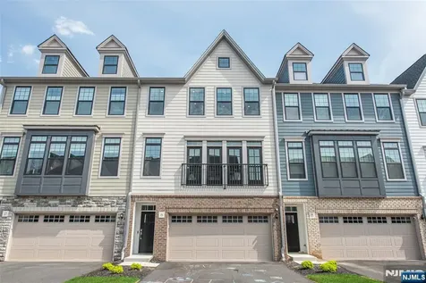 15 Cinnamon Drive Upper Saddle River NJ 07458