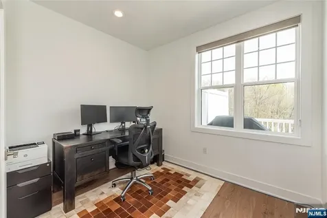 15 Cinnamon Drive Upper Saddle River NJ 07458