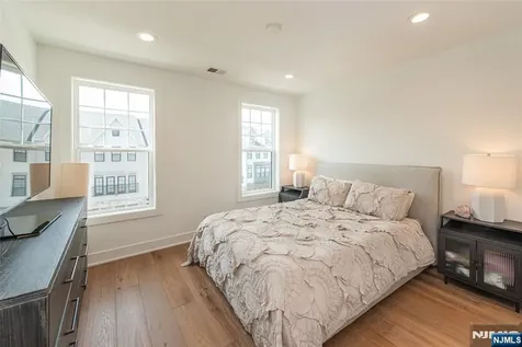15 Cinnamon Drive Upper Saddle River NJ 07458