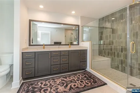 15 Cinnamon Drive Upper Saddle River NJ 07458