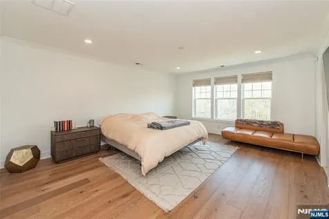 15 Cinnamon Drive Upper Saddle River NJ 07458