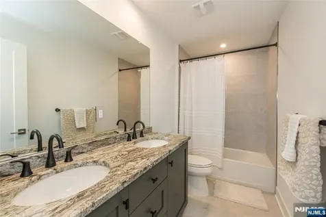 15 Cinnamon Drive Upper Saddle River NJ 07458
