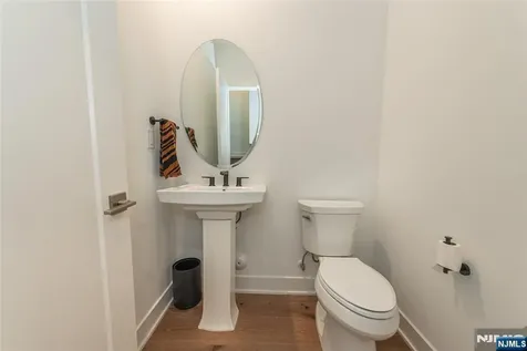 15 Cinnamon Drive Upper Saddle River NJ 07458