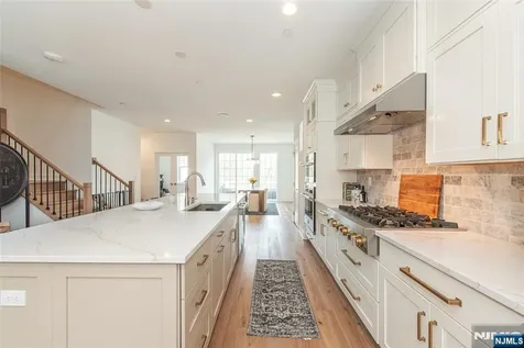 15 Cinnamon Drive Upper Saddle River NJ 07458