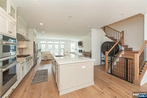 15 Cinnamon Drive Upper Saddle River NJ 07458
