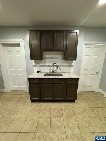 103 9th Street Newark NJ 07107
