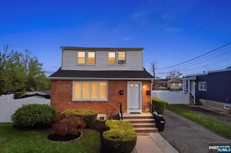 60 Westervelt Place Lodi NJ 07644