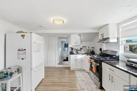 60 Westervelt Place Lodi NJ 07644