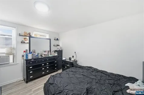 60 Westervelt Place Lodi NJ 07644