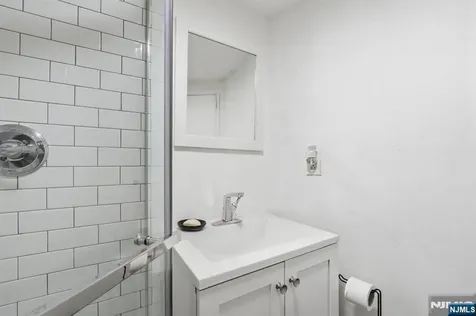 60 Westervelt Place Lodi NJ 07644