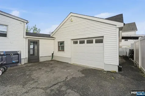 60 Westervelt Place Lodi NJ 07644