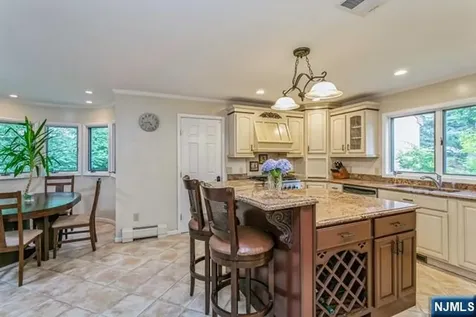 273 Wilson Drive Cresskill NJ 07626