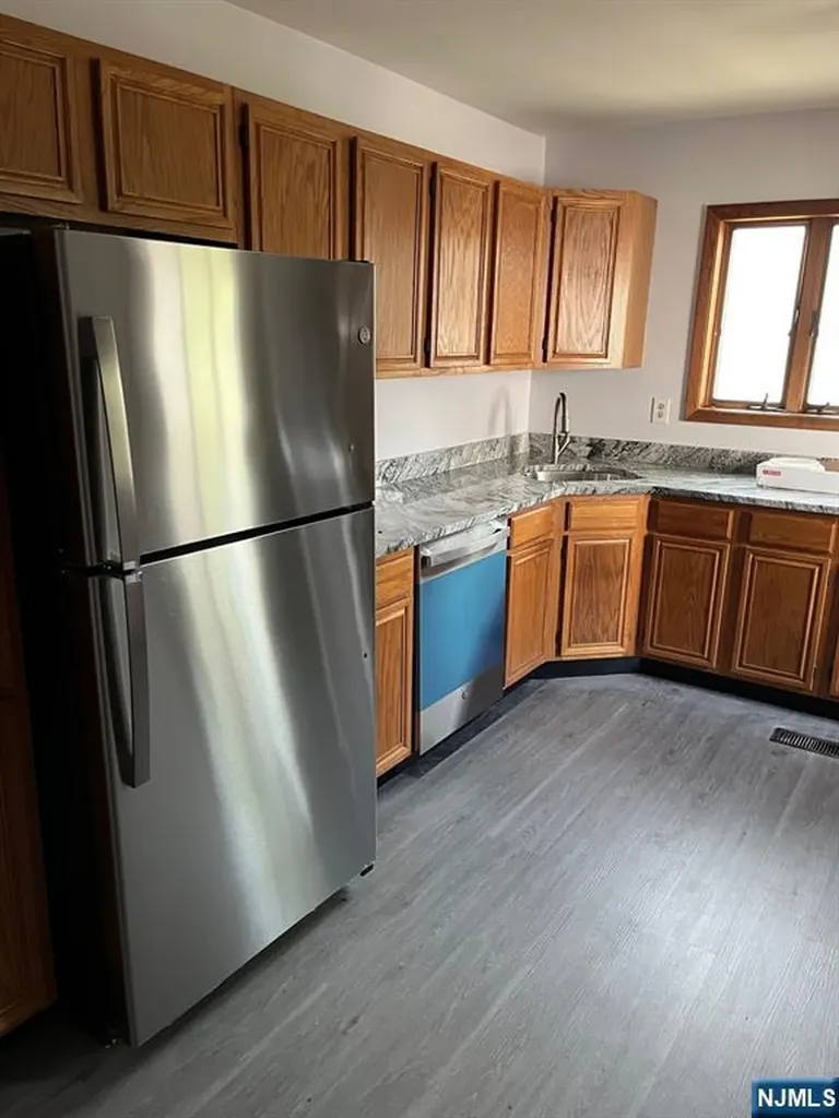 106 Spring Valley Avenue Hackensack NJ 07601