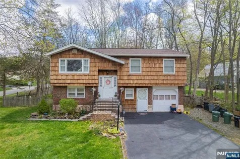 678 Morsetown Road West Milford NJ 07480