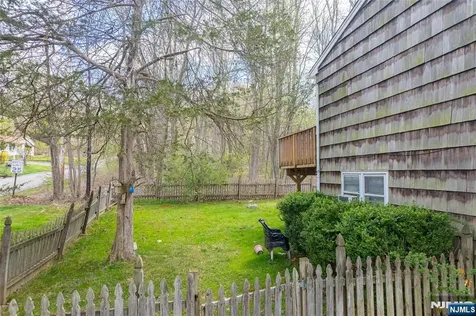 678 Morsetown Road West Milford NJ 07480