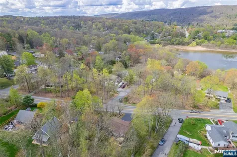 678 Morsetown Road West Milford NJ 07480