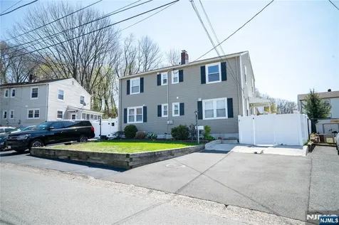 4 Augusta Street Elmwood Park NJ 07407