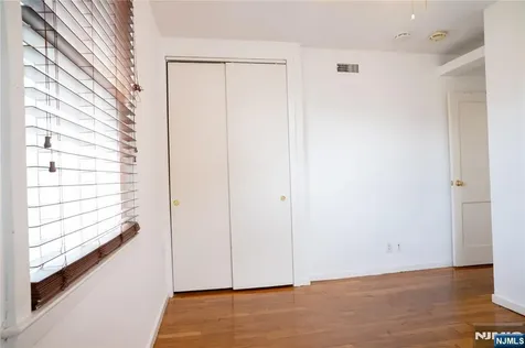 4 Augusta Street Elmwood Park NJ 07407