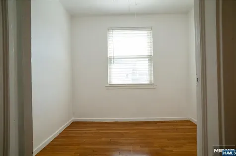 4 Augusta Street Elmwood Park NJ 07407