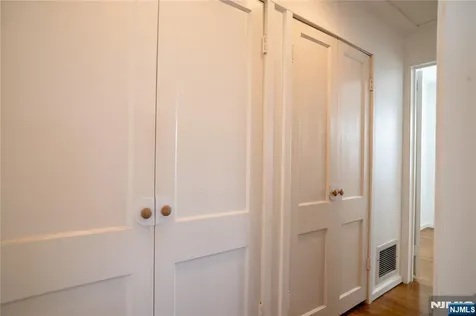4 Augusta Street Elmwood Park NJ 07407