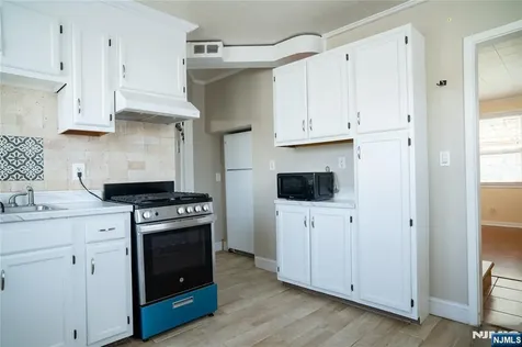 4 Augusta Street Elmwood Park NJ 07407