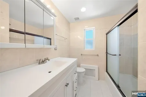 219 Farview Avenue Paramus NJ 07652
