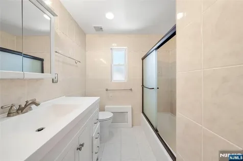 219 Farview Avenue Paramus NJ 07652