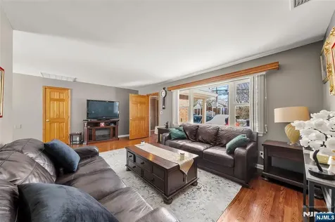219 Farview Avenue Paramus NJ 07652