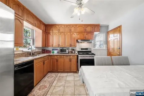 219 Farview Avenue Paramus NJ 07652