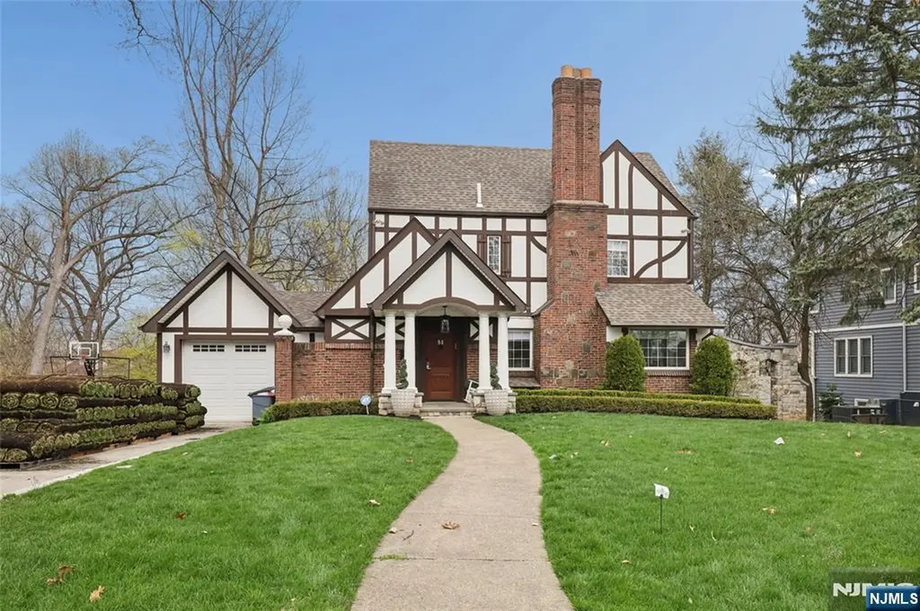 86 Crescent Avenue Passaic NJ 07055