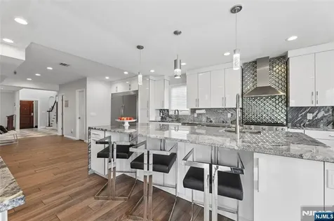 86 Crescent Avenue Passaic NJ 07055