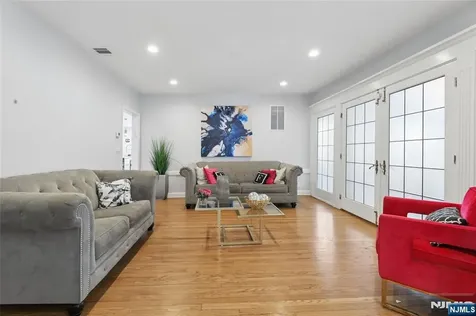86 Crescent Avenue Passaic NJ 07055
