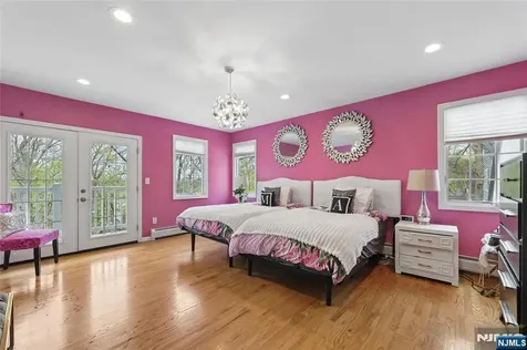 86 Crescent Avenue Passaic NJ 07055
