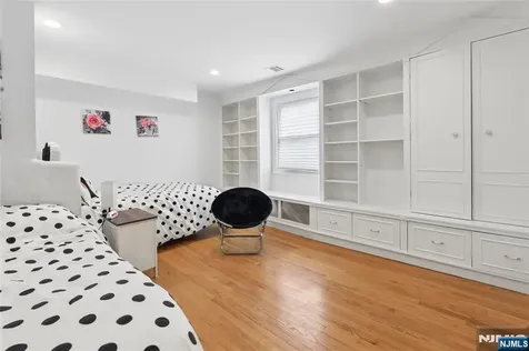86 Crescent Avenue Passaic NJ 07055