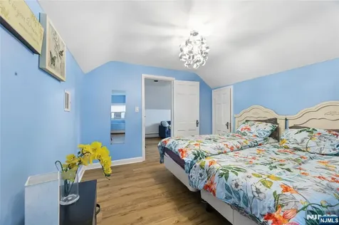 86 Crescent Avenue Passaic NJ 07055