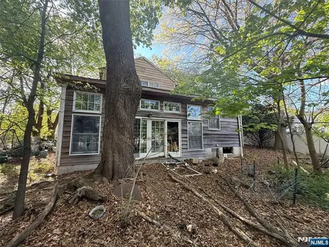 189 Redneck Avenue Little Ferry NJ 07643