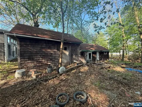 189 Redneck Avenue Little Ferry NJ 07643