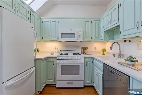 74 Porter Place Montclair NJ 07042
