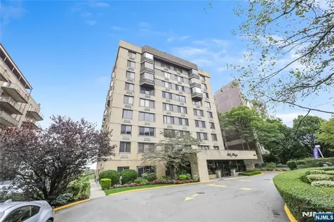 344 Prospect Hackensack NJ 07601